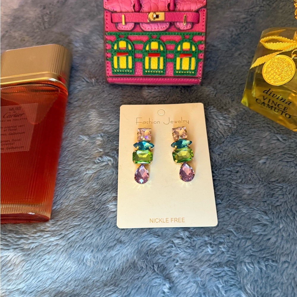 Elegant Multicolor Crystal Drop Earrings - Picture 2 of 4